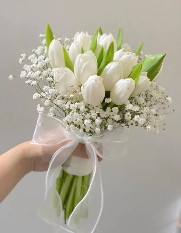 Tulipas Brancas e Gypsophila